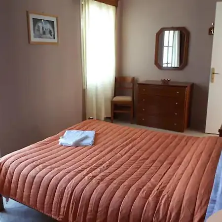 Apartment Square